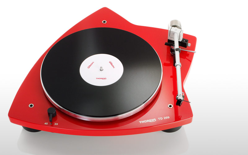 Thorens TD 209 Turntable