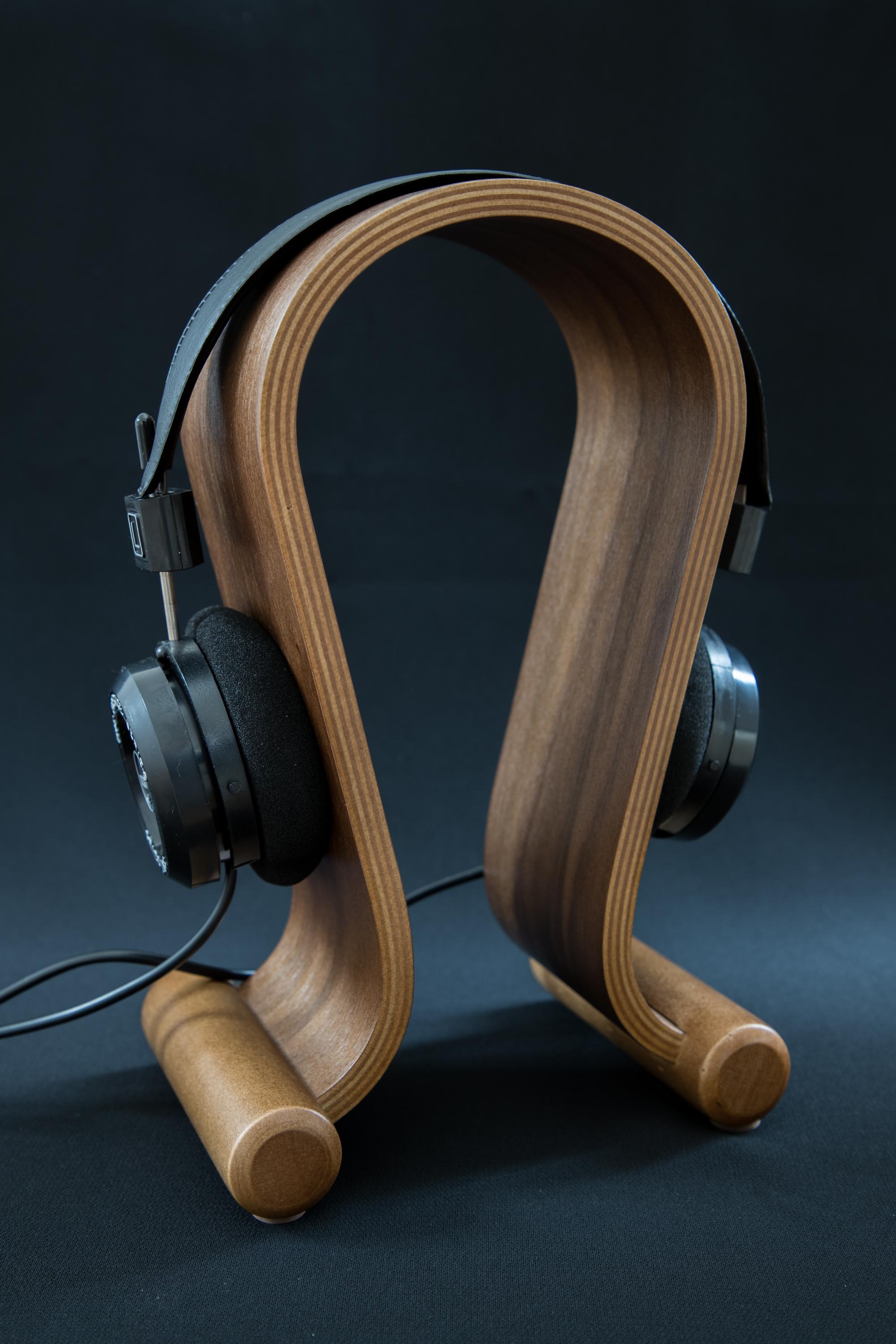 Analogue Studio The CURVE Headphone Stand