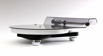 Rega Naia Turntable