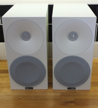 Amphion Helium510 Speakers Full White B Grade (Minor indentation to one Grill)