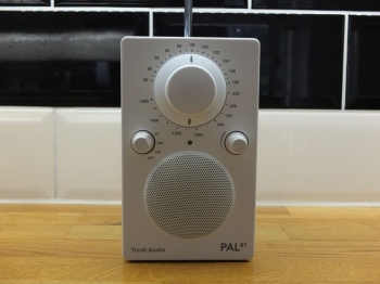 Tivoli PAL BT AM/FM Radio with Bluetooth - White - Pre-Owned