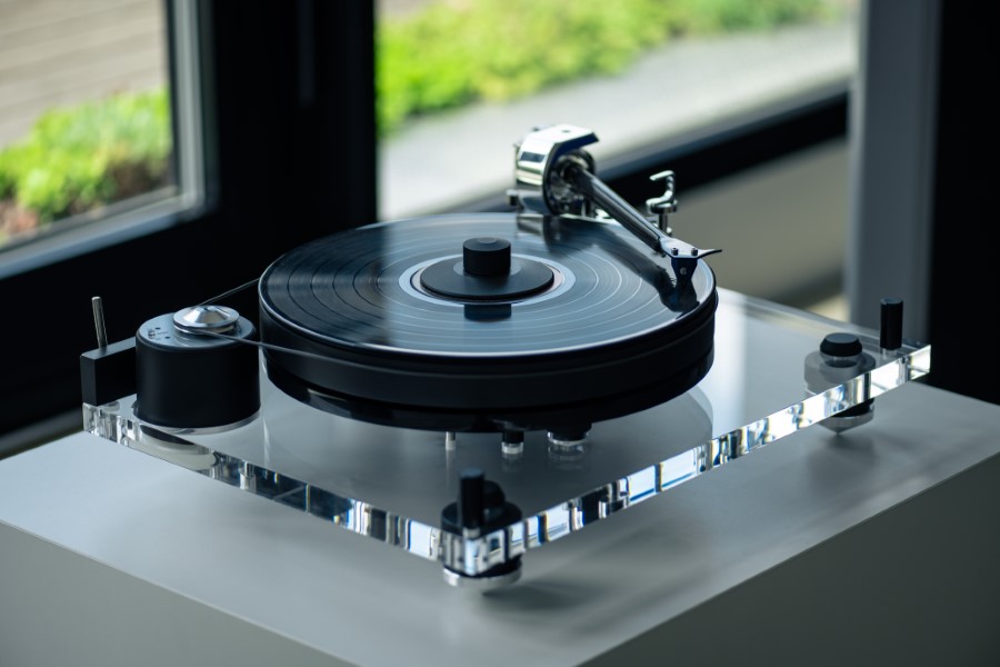 Pro-Ject 6 Perspex Balanced Superpack Turntable - Analogue Seduction