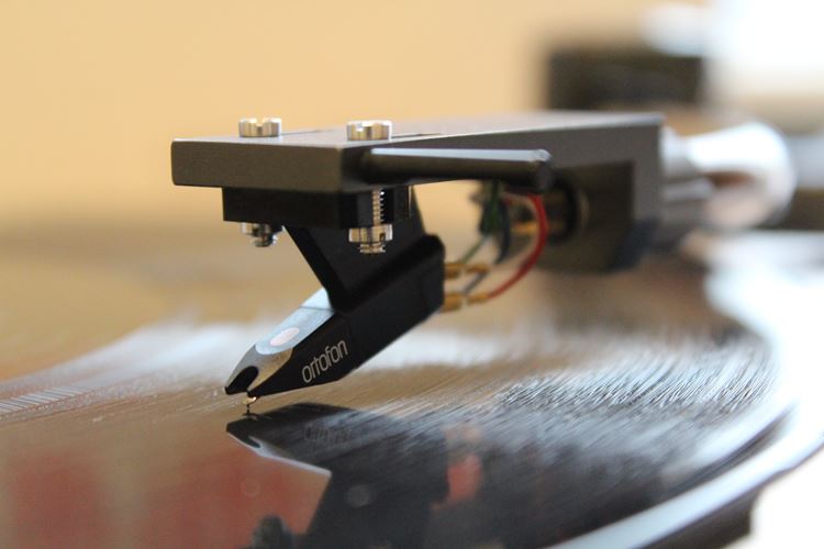Ortofon OM5S Moving Magnet Cartridge - Analogue Seduction