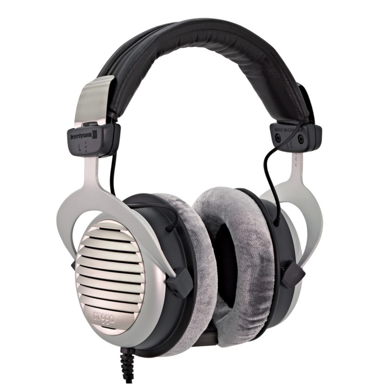 Beyerdynamic DT 990 Edition Headphones - Analogue Seduction