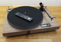 Pro-Ject Juke Box S2 Turntable Walnut - With Integrated Amplifier & Bluetooth (Customer Return)