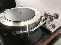 E.A.T Fortissimo S Turntable